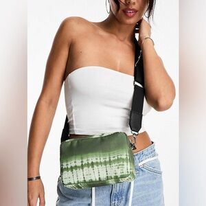 NWT Daisy Street x Chloe Davie Crossbody Camera Bag in Tie Dye Print